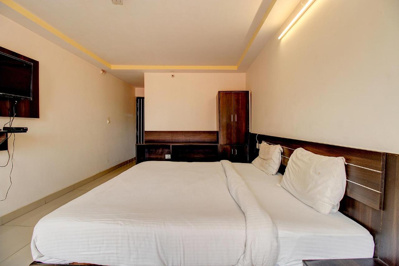 Fabhotel Ps Grand Lakhnaú Exteriér fotografie