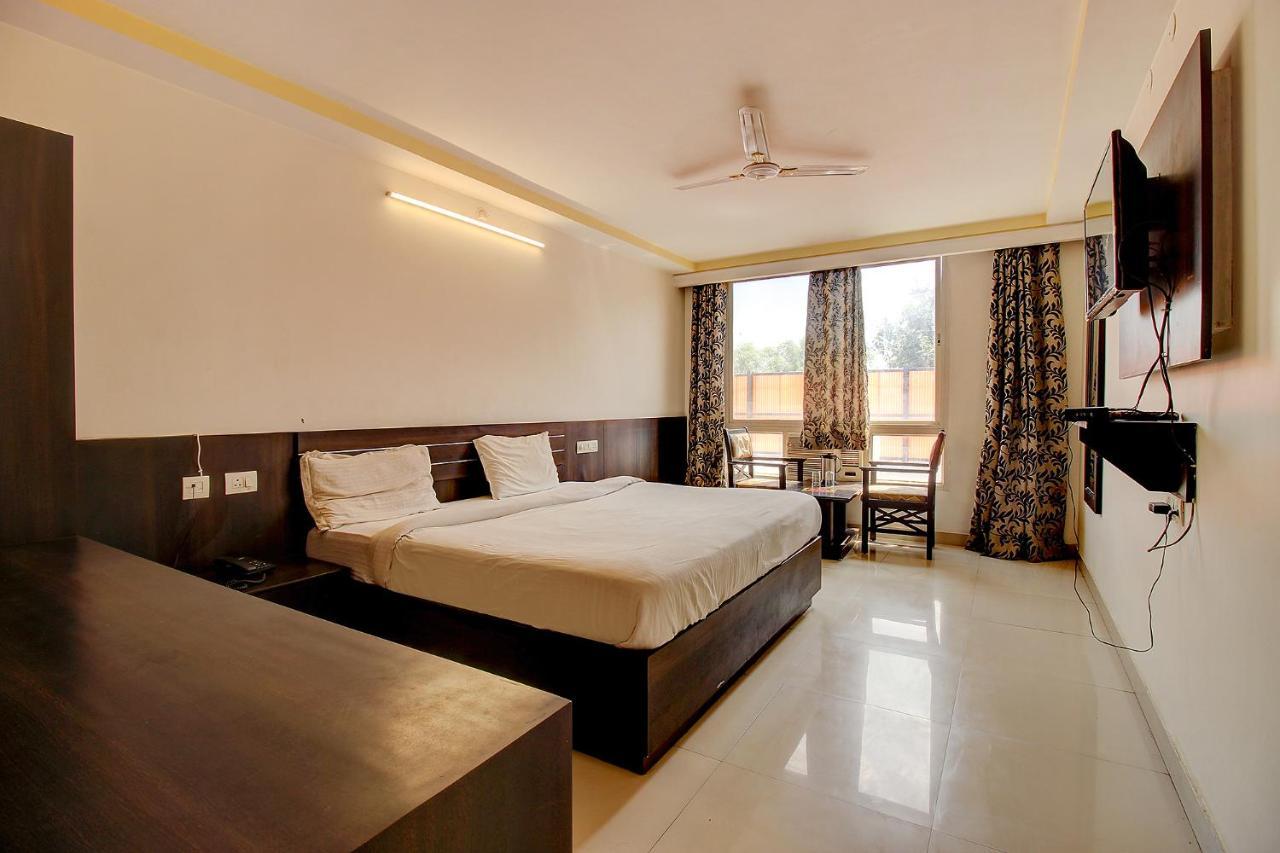 Fabhotel Ps Grand Lakhnaú Exteriér fotografie